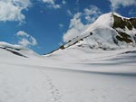 Вид на седловину перевала Иссык-Ата