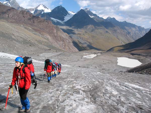 Исходный снимок Первые шаги по леднику Минджилки