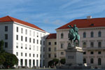 Конная статуя курфюрста Максимилиана Первого в Мюнхене