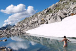Ледниковое озеро под перевалом Зонблик-Шарте в Альпах