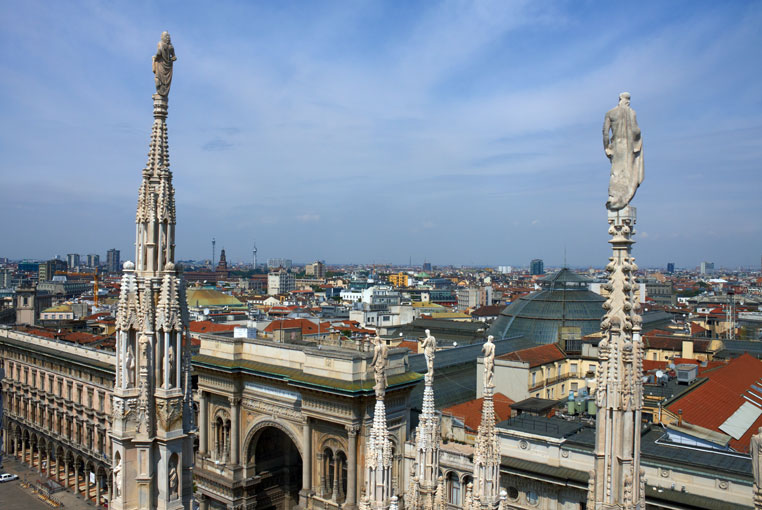 Вид города с кровли Миланского собора