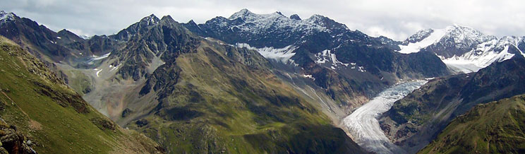 Вид с запада на хребет Каунерграт в Эцтальских Альпах