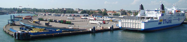 Морской порт в Скандинавии